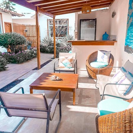 Hotel Coral Blanco With High Speed Internet Starlink And Galapagos Tour Operator Puerto Villamil Exterior foto