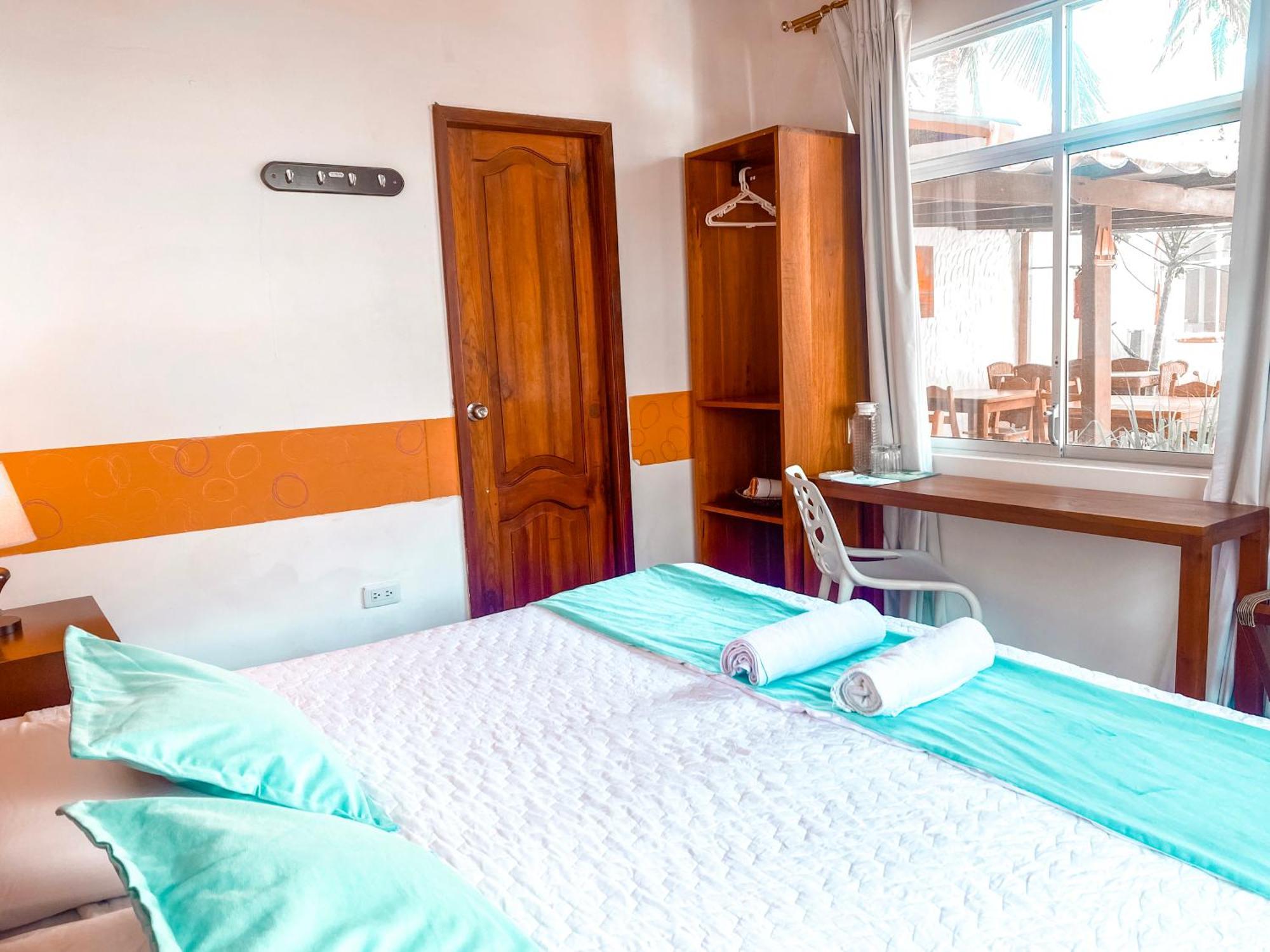 Hotel Coral Blanco With High Speed Internet Starlink And Galapagos Tour Operator Puerto Villamil Exterior foto