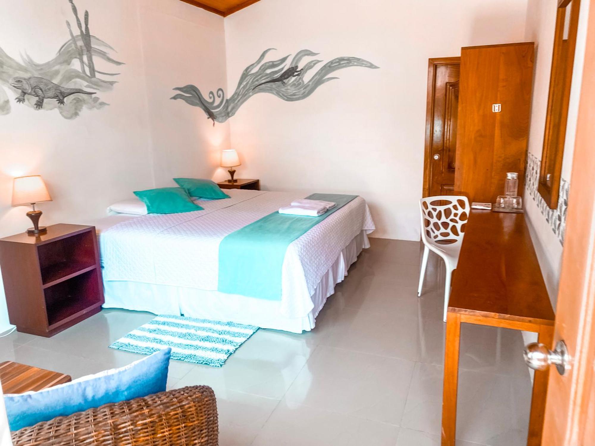 Hotel Coral Blanco With High Speed Internet Starlink And Galapagos Tour Operator Puerto Villamil Exterior foto